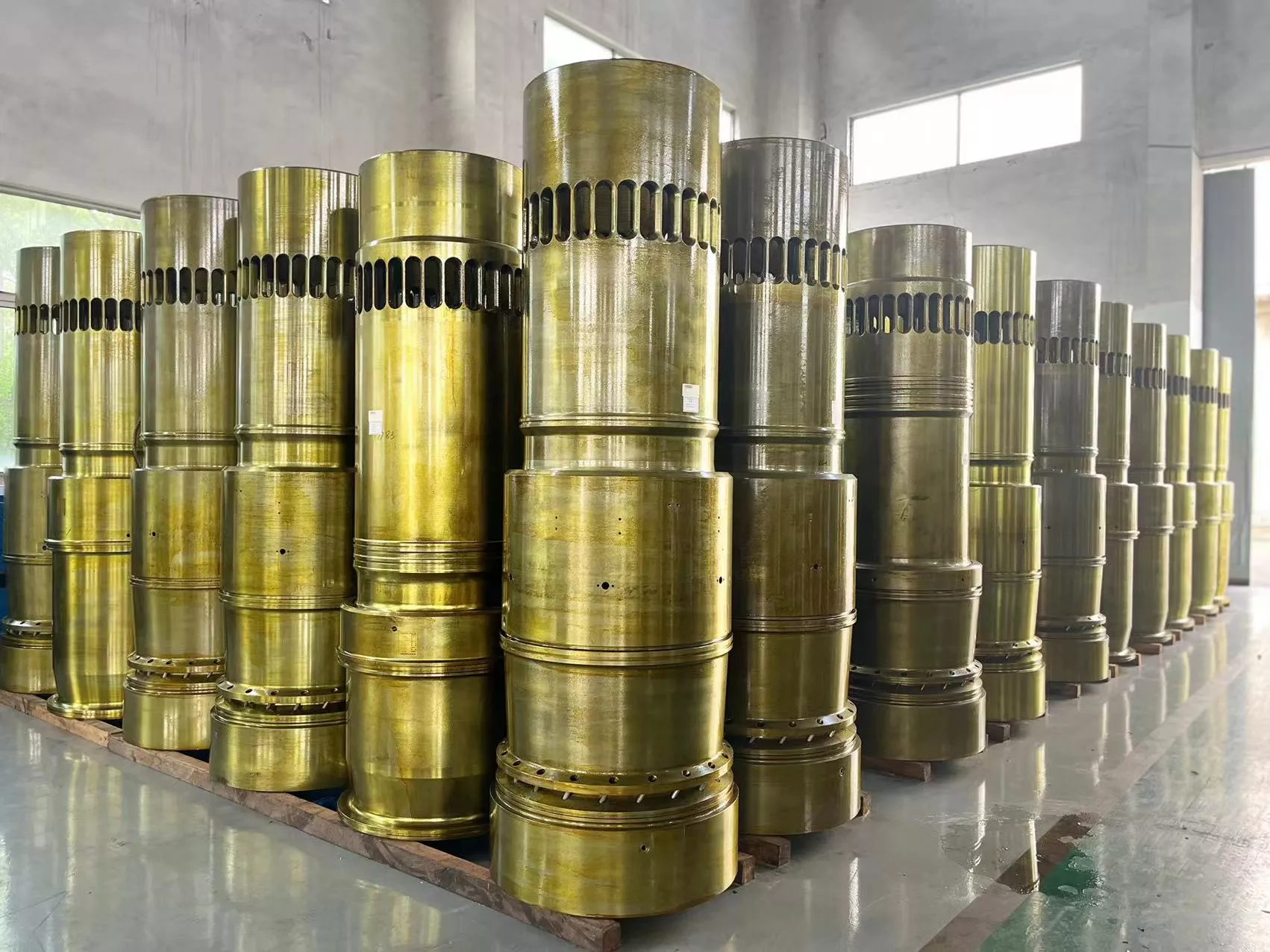 MAIN Engine  Cylinder liner