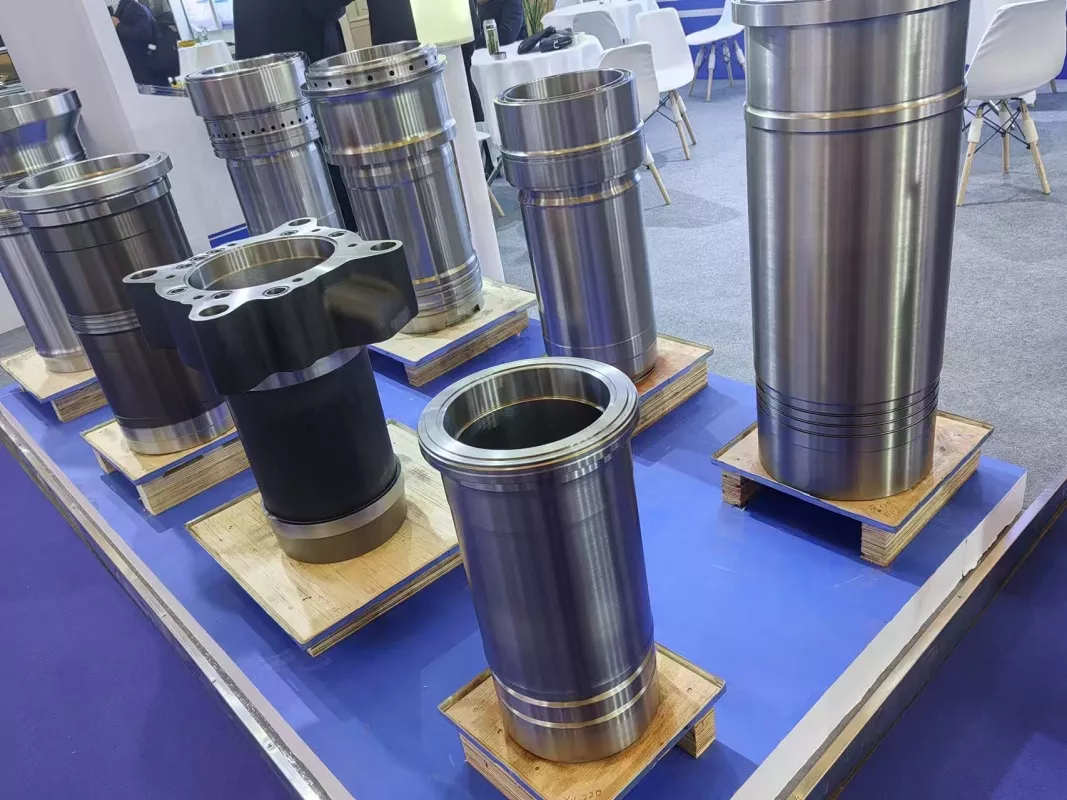 AUXILIARY  Engine  Cylinder liner